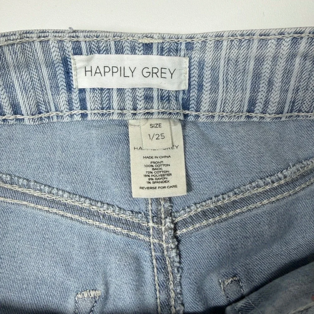 Happily Grey Super High Rise Wedge Striped Distressed Denim Shorts Blue White 25 - Picture 4 of 11